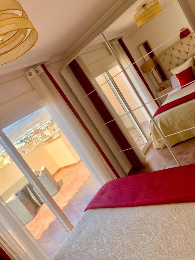 Atico Deluxe Entre Centro Y Playa Salinas Con Terraza, Wifi, Piscina Climatizada, Gym, Sauna Y Garaje -Smart Tv Roquetas de Mar Zewnętrze zdjęcie
