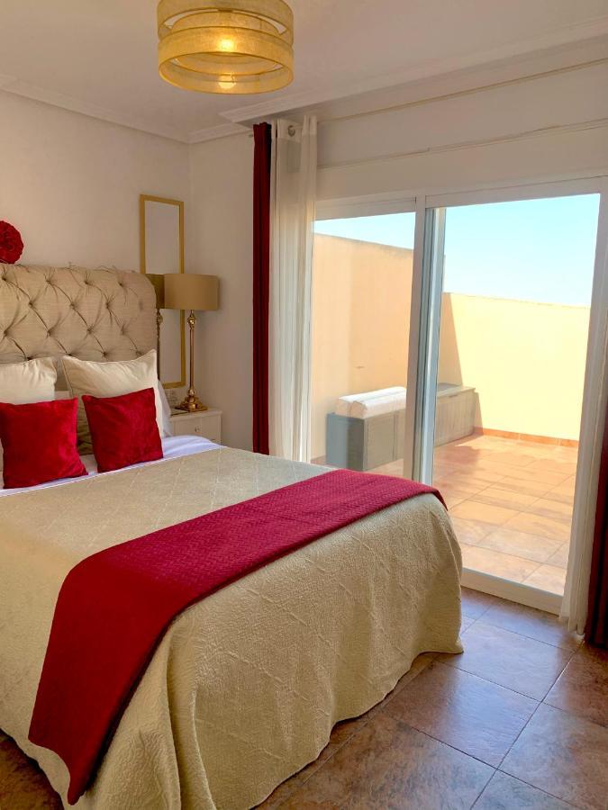 Atico Deluxe Entre Centro Y Playa Salinas Con Terraza, Wifi, Piscina Climatizada, Gym, Sauna Y Garaje -Smart Tv Roquetas de Mar Zewnętrze zdjęcie