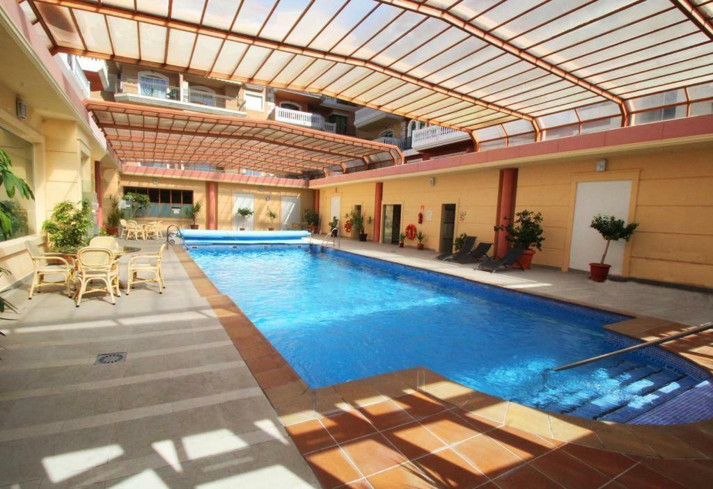 Atico Deluxe Entre Centro Y Playa Salinas Con Terraza, Wifi, Piscina Climatizada, Gym, Sauna Y Garaje -Smart Tv Roquetas de Mar Zewnętrze zdjęcie
